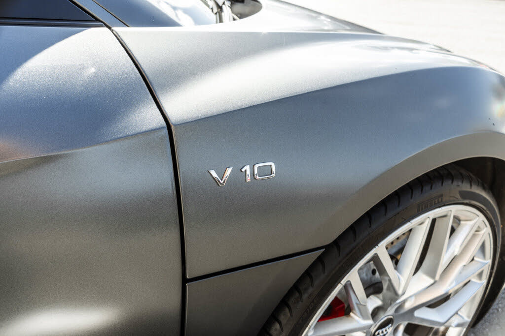 2017 Audi R8 quattro V10 Coupe AWD photo 4 of 24