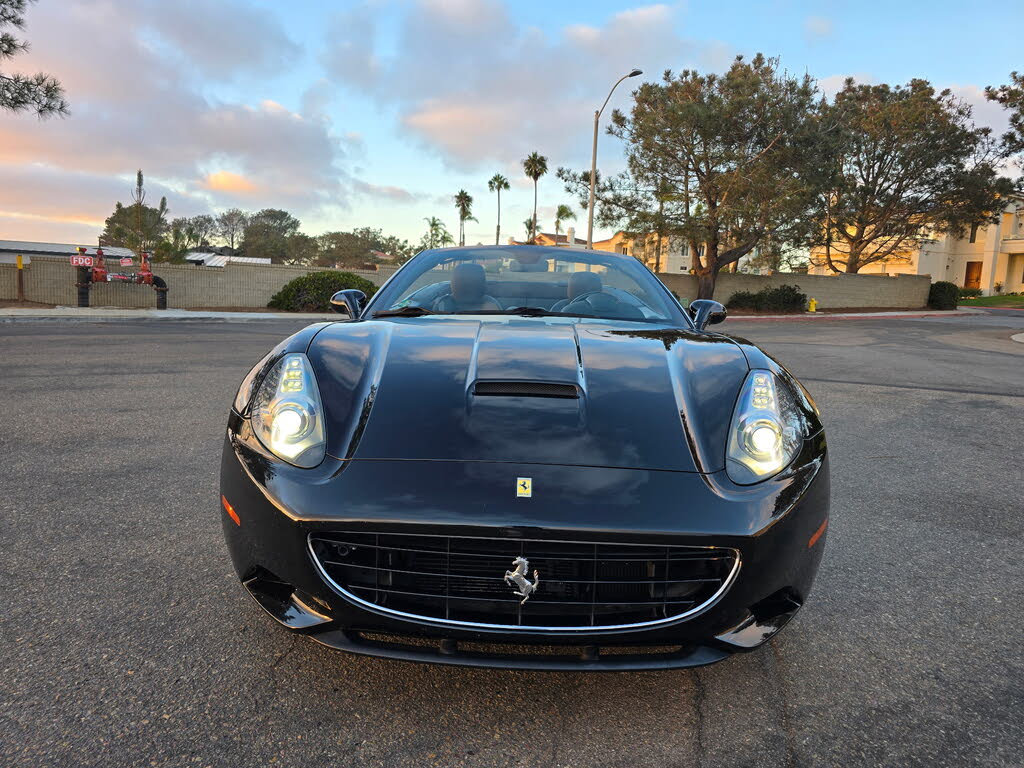 2010 Ferrari California GT Convertible photo 2