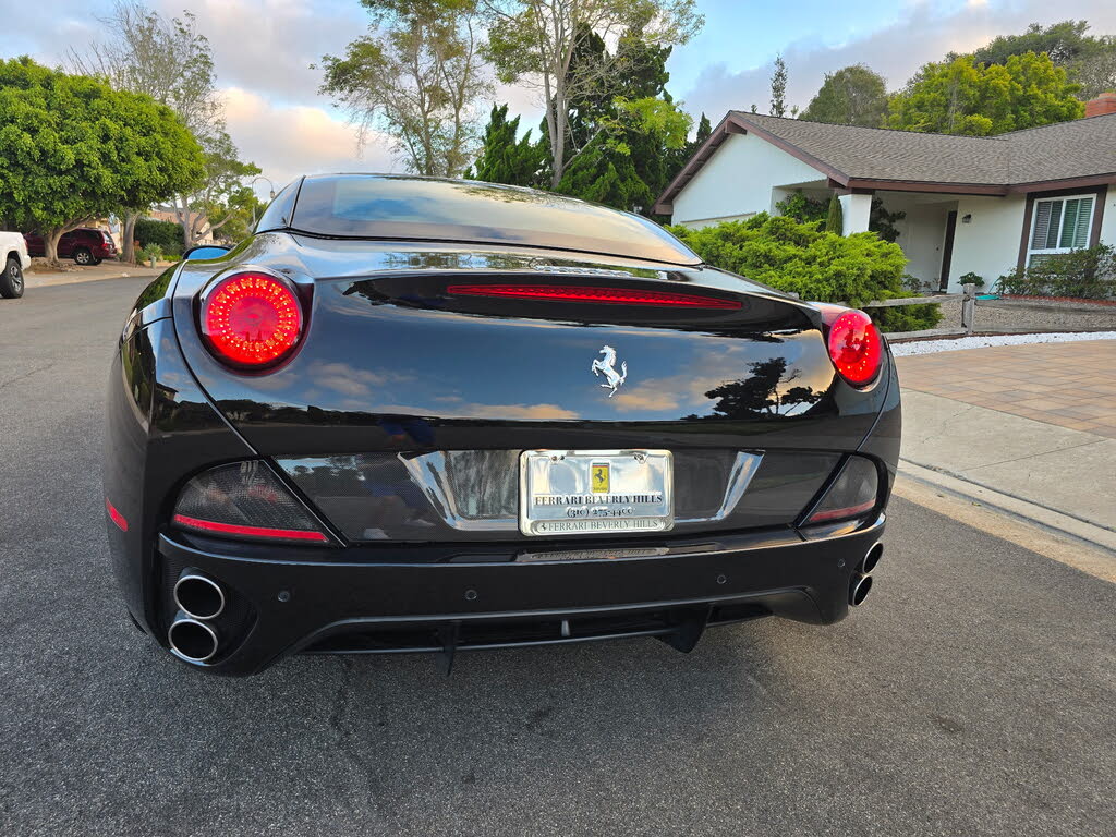 2010 Ferrari California GT Convertible photo 11