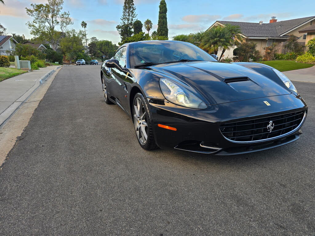2010 Ferrari California GT Convertible photo 15