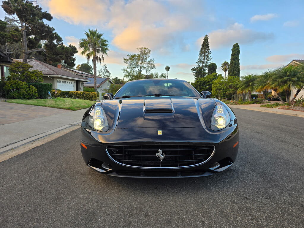 2010 Ferrari California GT Convertible photo 19