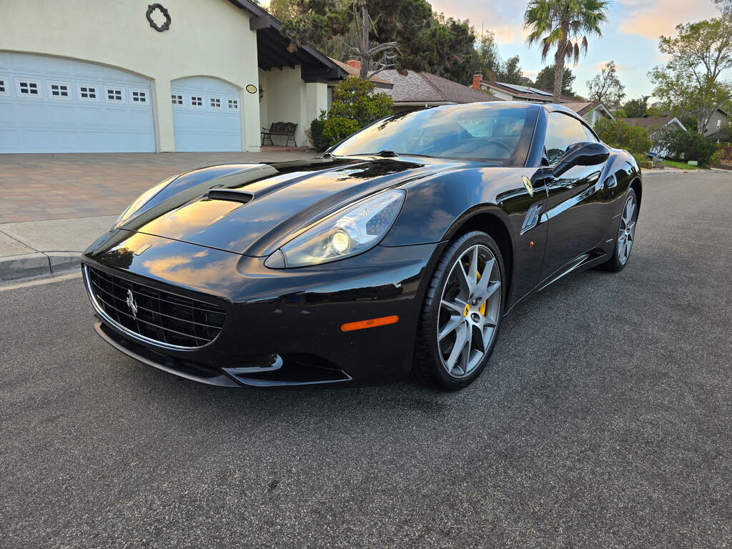 2010 Ferrari California GT Convertible photo 21