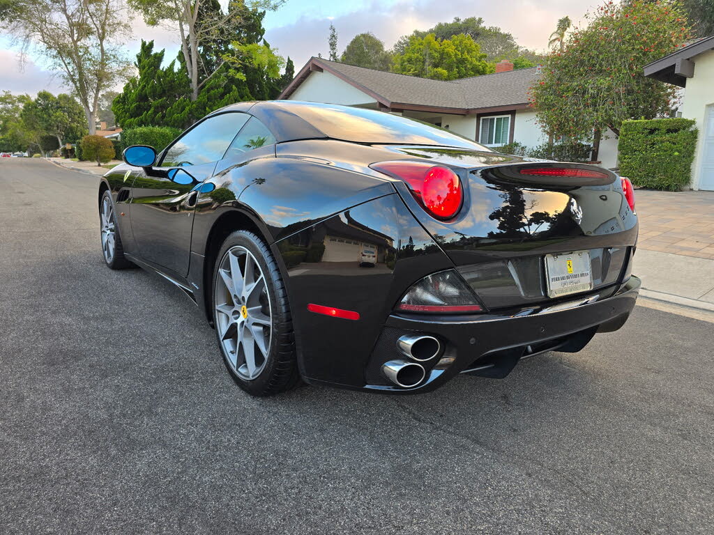 2010 Ferrari California GT Convertible photo 10