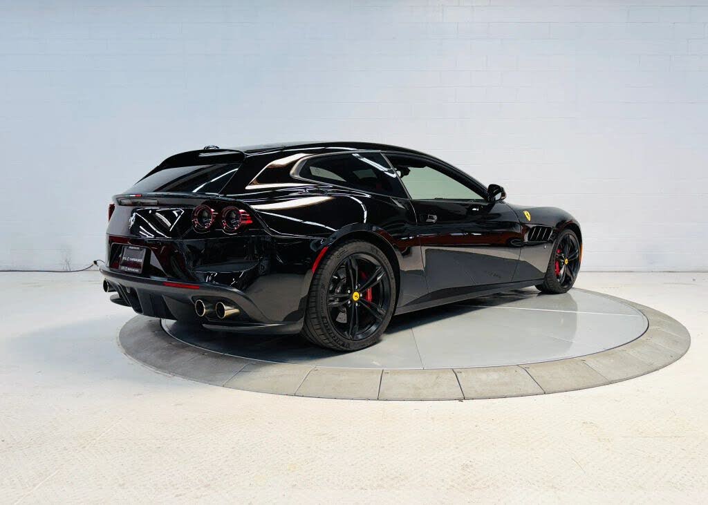 2017 Ferrari GTC4Lusso AWD photo 10