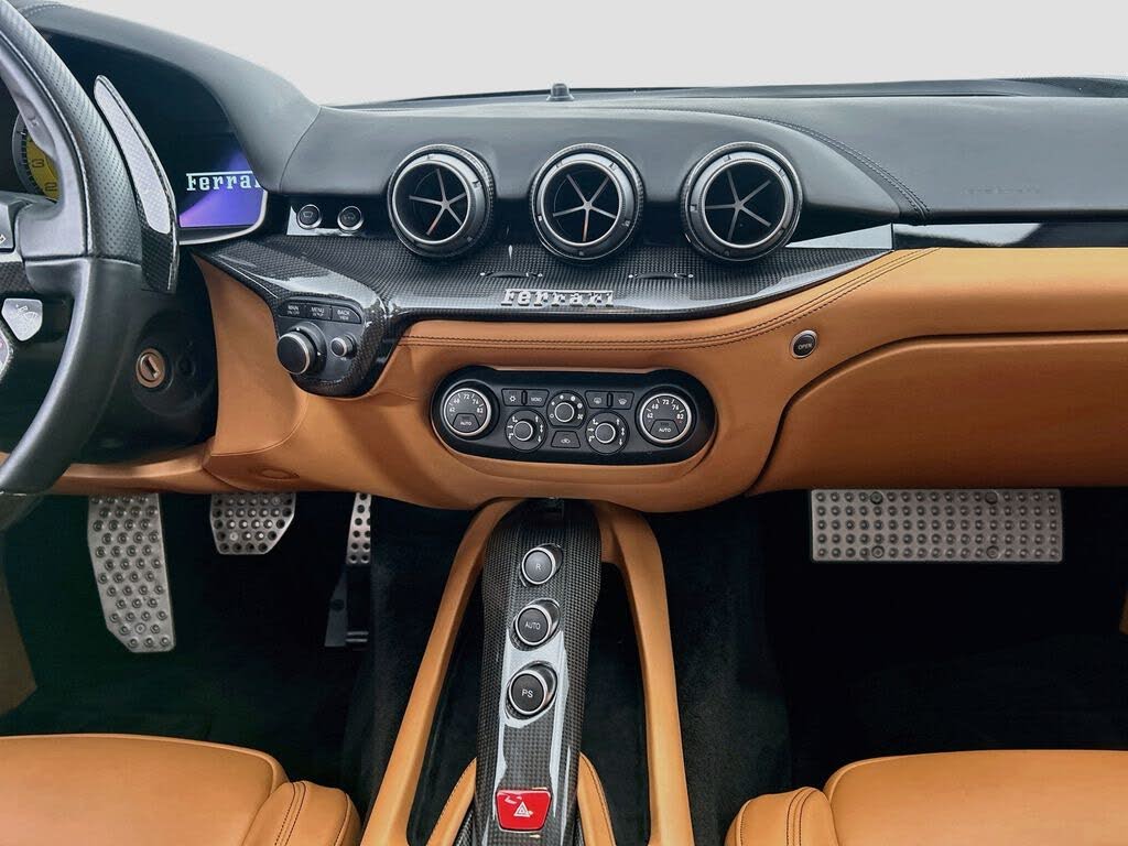 2014 Ferrari F12 Berlinetta Coupe photo 13