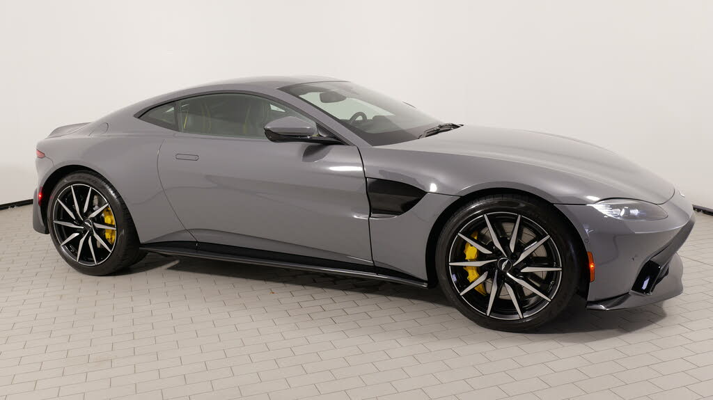 2019 Aston Martin Vantage RWD photo 12