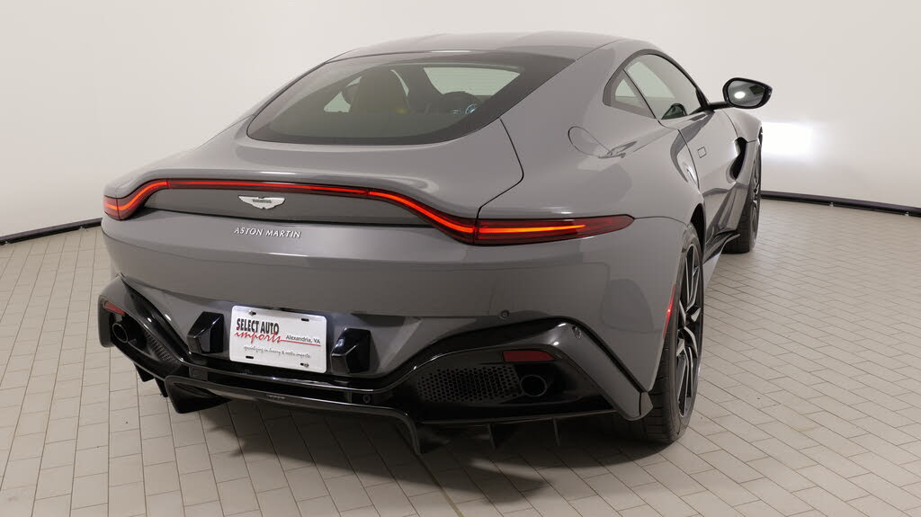 2019 Aston Martin Vantage RWD photo 18