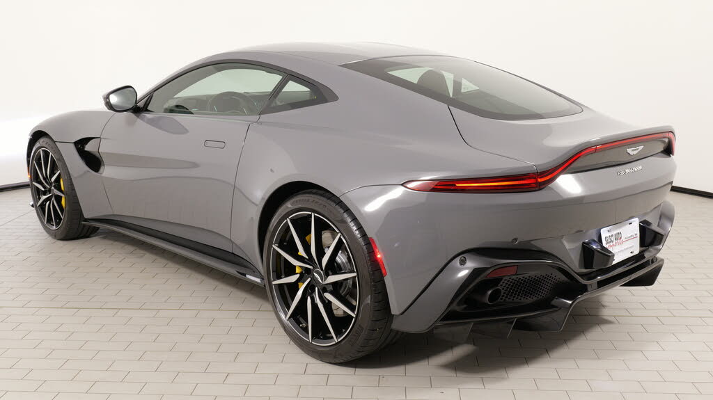 2019 Aston Martin Vantage RWD photo 21