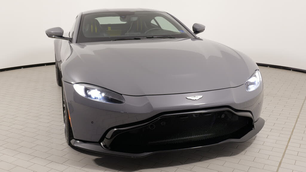 2019 Aston Martin Vantage RWD photo 7