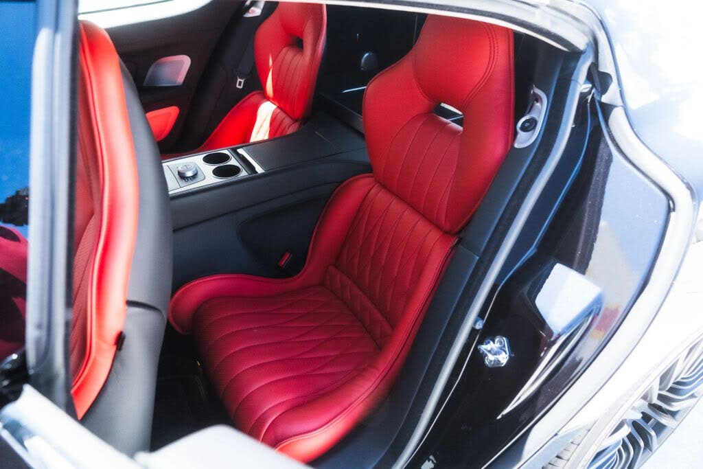 2011 Aston Martin Rapide photo 16