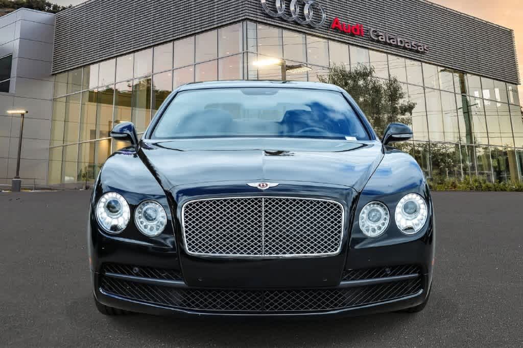 2018 Bentley Flying Spur V8 AWD photo 2