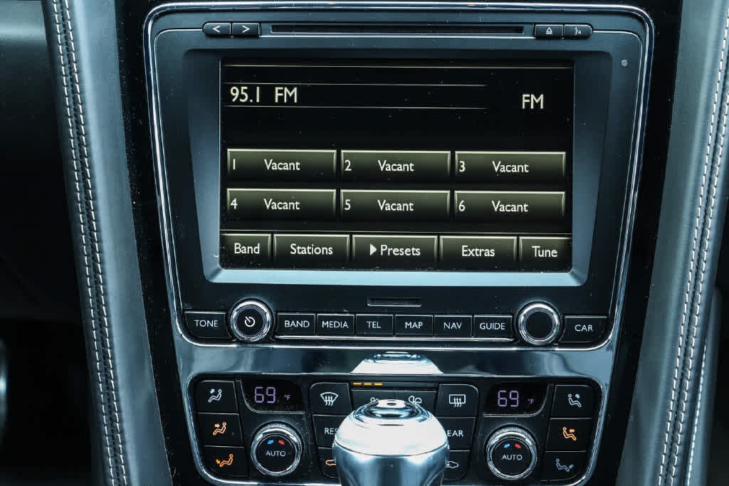 2018 Bentley Flying Spur V8 AWD photo 16