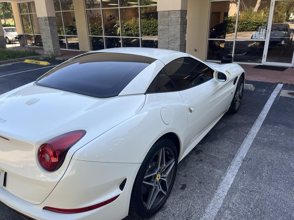 2016 Ferrari California T Roadster photo 20