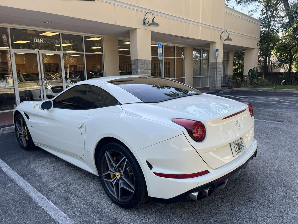 2016 Ferrari California T Roadster photo 23