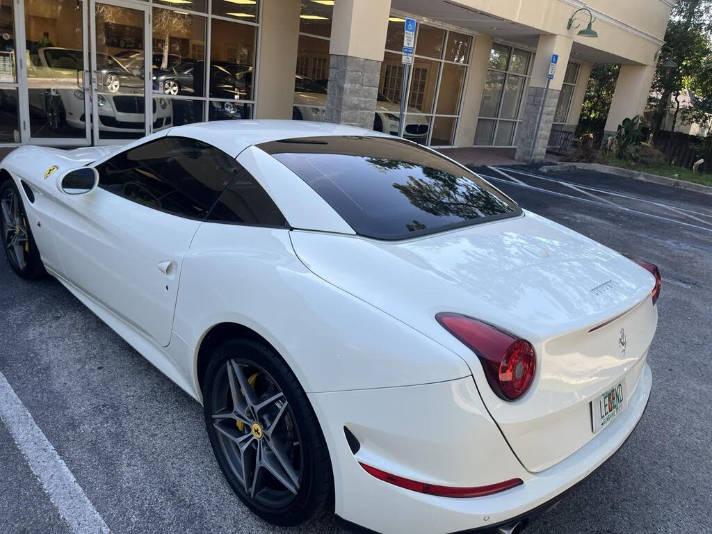 2016 Ferrari California T Roadster photo 24