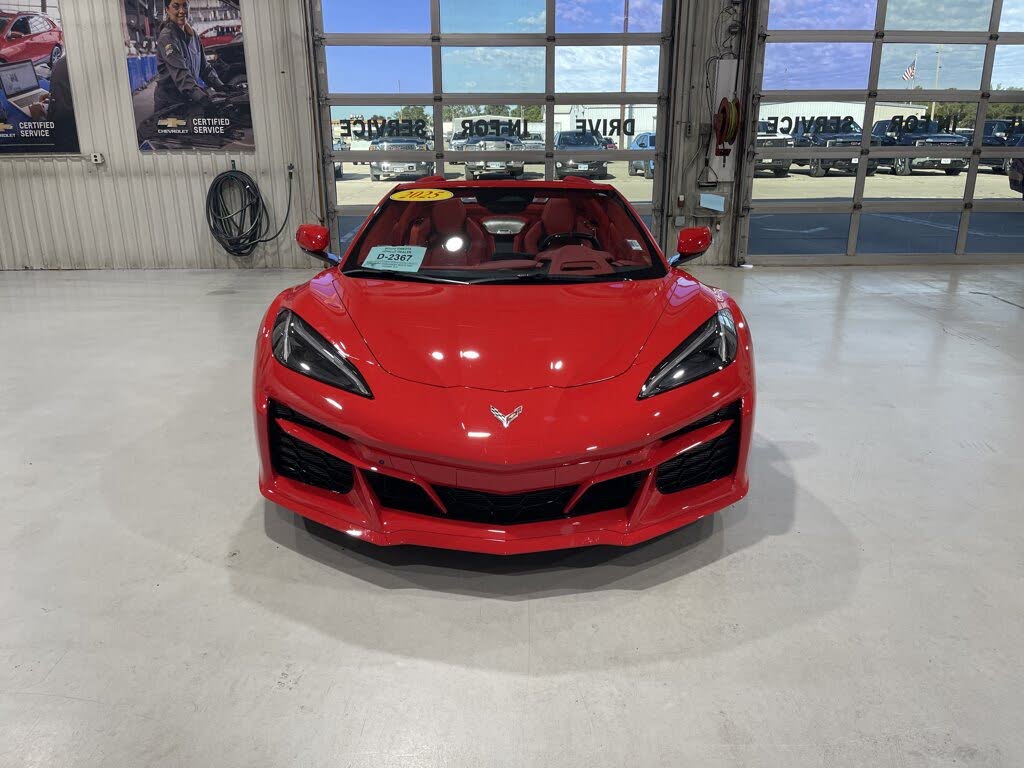 2025 Chevrolet Corvette Z06 3LZ Convertible RWD photo 3
