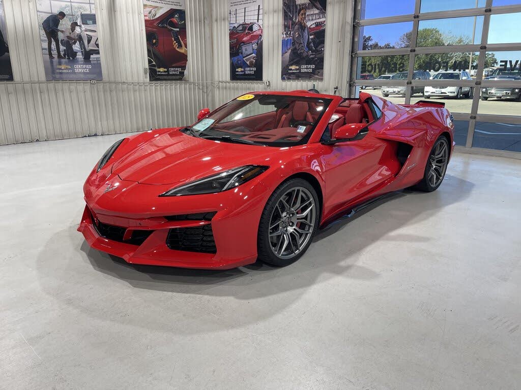 2025 Chevrolet Corvette Z06 3LZ Convertible RWD photo 4
