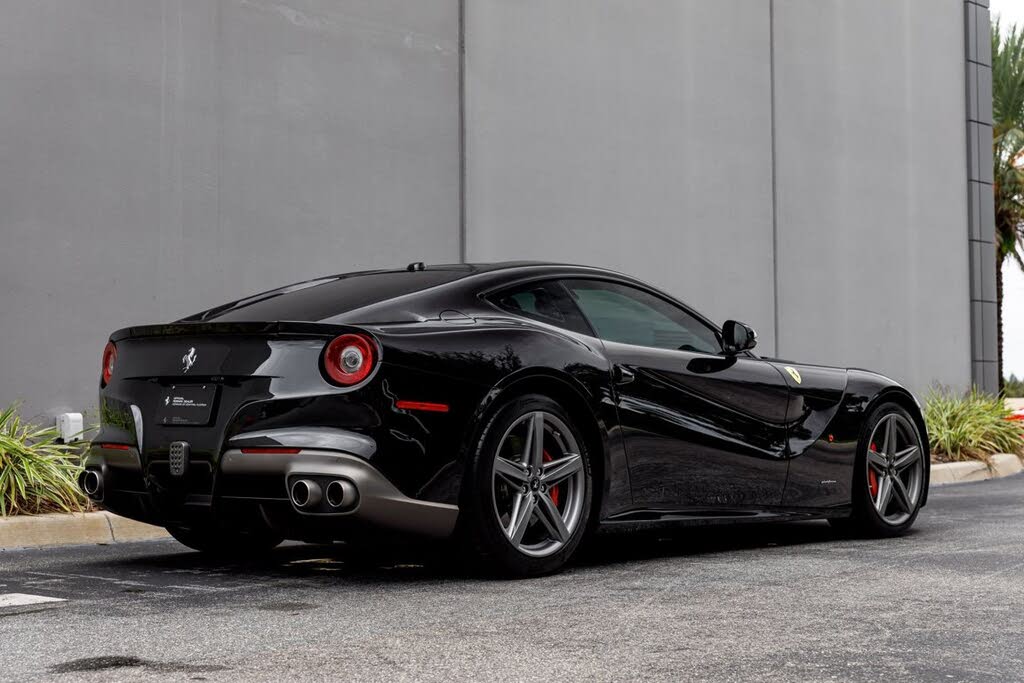 2014 Ferrari F12 Berlinetta Coupe photo 18