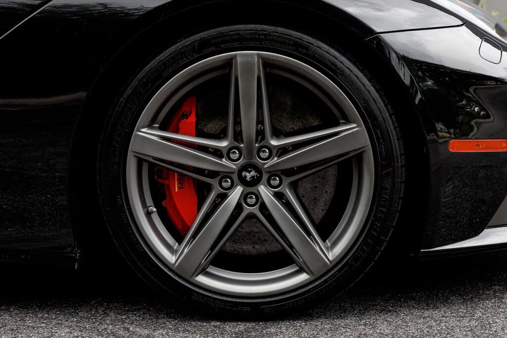 2014 Ferrari F12 Berlinetta Coupe photo 19