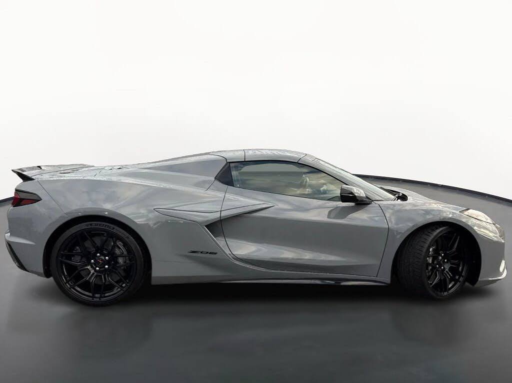 2025 Chevrolet Corvette Z06 3LZ Convertible RWD photo 2
