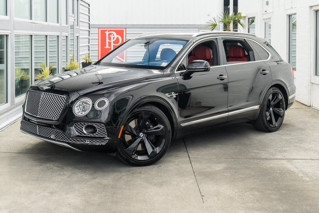 2017 Bentley Bentayga W12 AWD photo 2