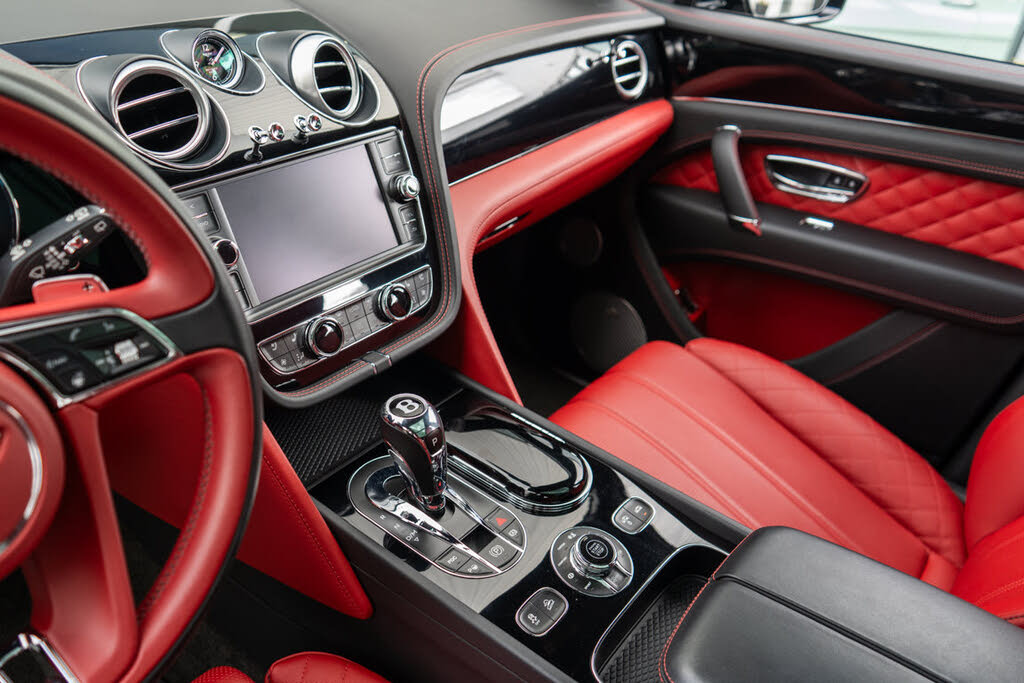 2017 Bentley Bentayga W12 AWD photo 16