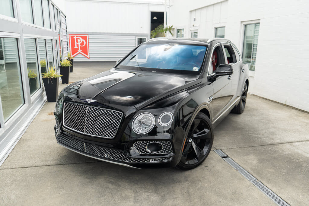 2017 Bentley Bentayga W12 AWD photo 3