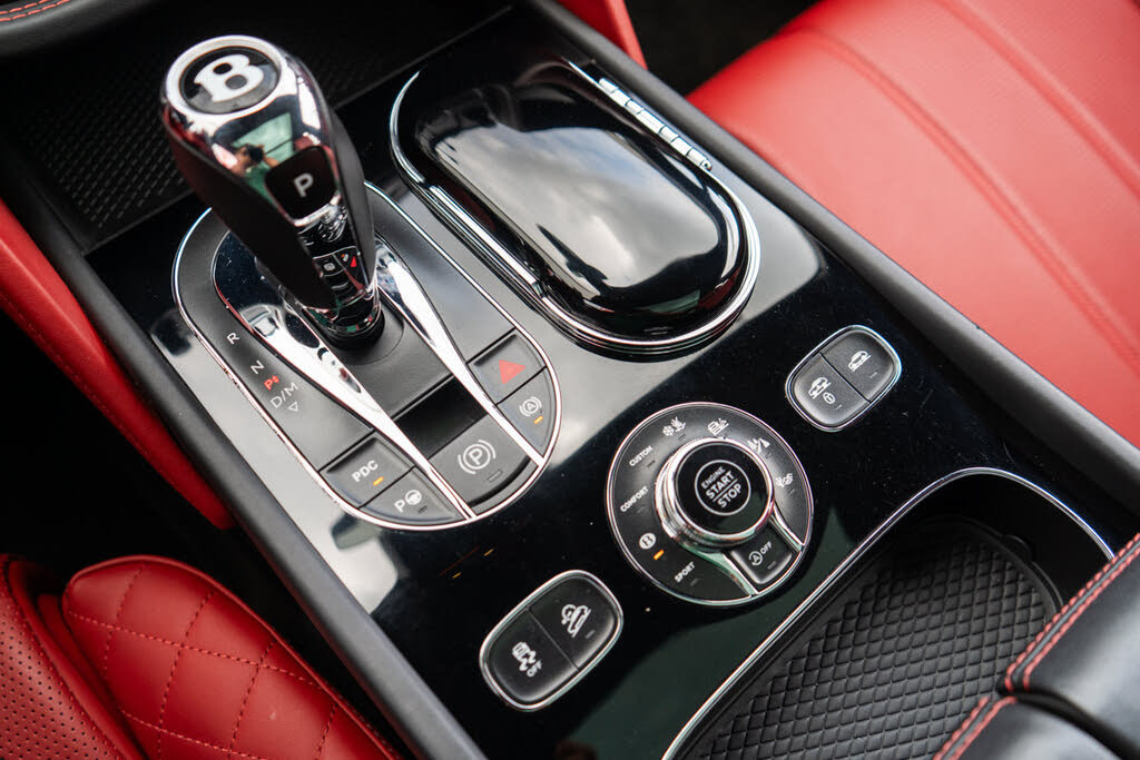 2017 Bentley Bentayga W12 AWD photo 23
