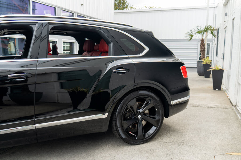 2017 Bentley Bentayga W12 AWD photo 5