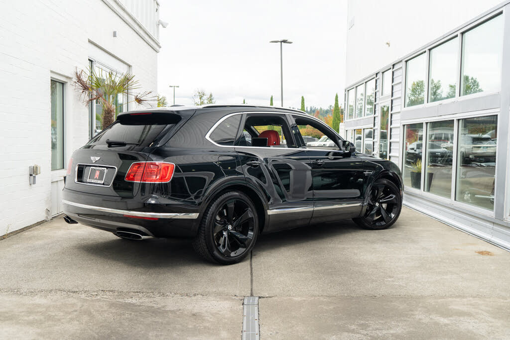 2017 Bentley Bentayga W12 AWD photo 7