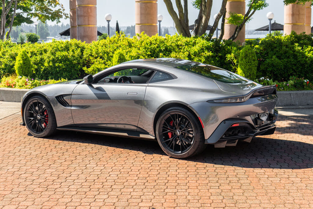 2021 Aston Martin Vantage Coupe RWD photo 2