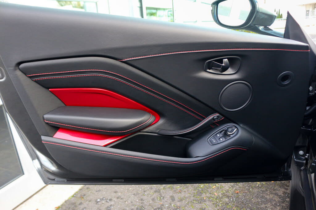 2021 Aston Martin Vantage Coupe RWD photo 14