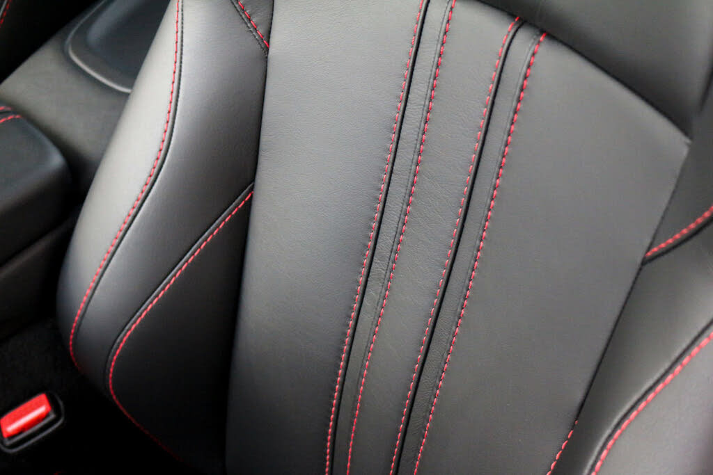 2021 Aston Martin Vantage Coupe RWD photo 16