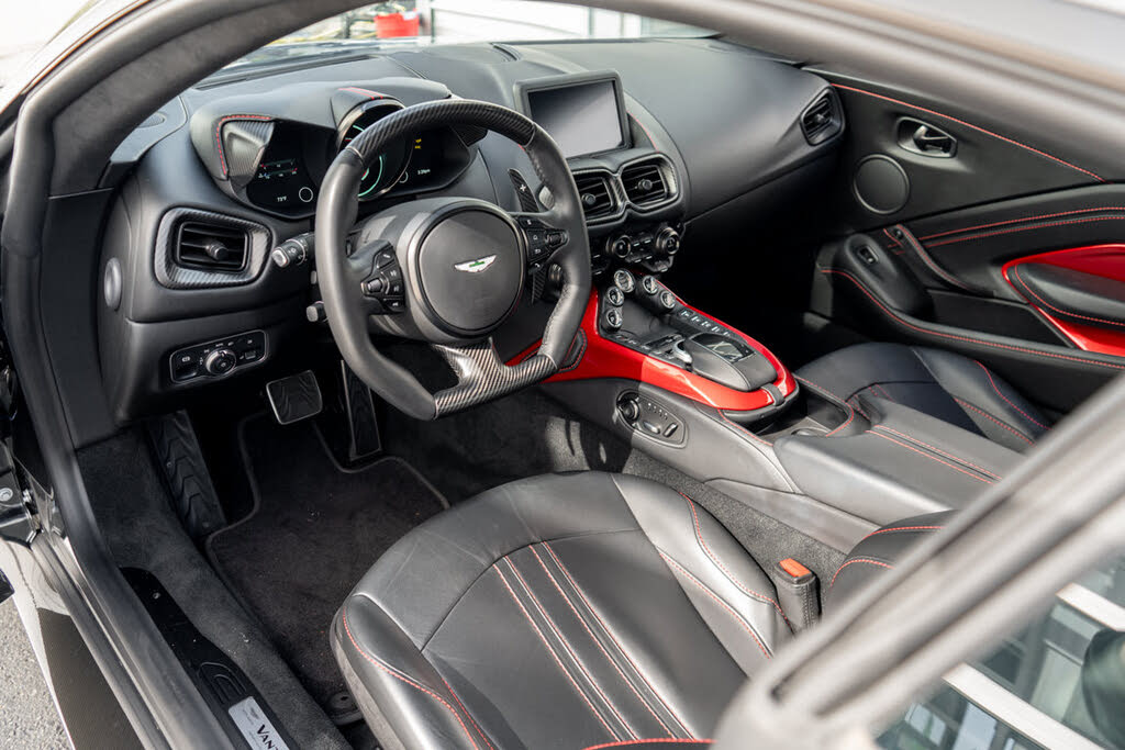 2021 Aston Martin Vantage Coupe RWD photo 3