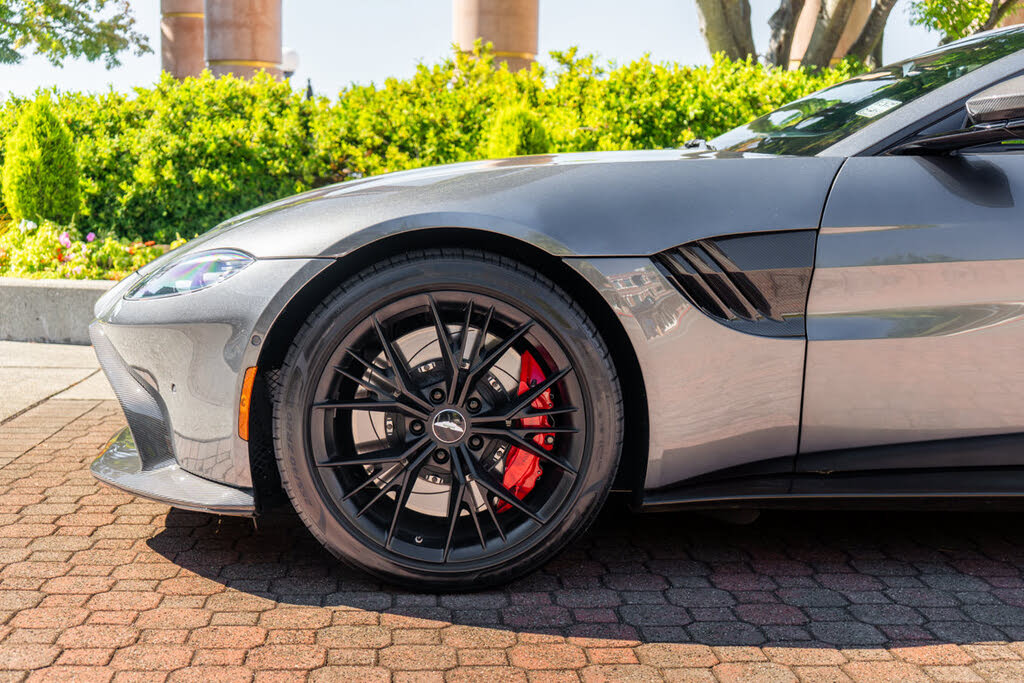 2021 Aston Martin Vantage Coupe RWD photo 4