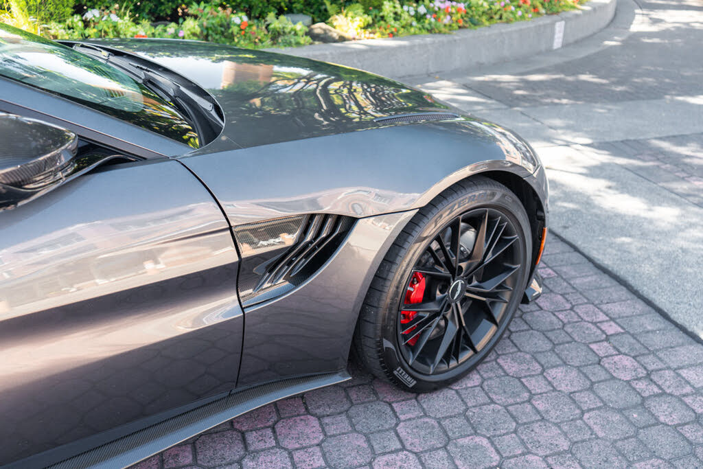 2021 Aston Martin Vantage Coupe RWD photo 8