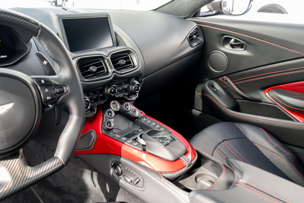 2021 Aston Martin Vantage Coupe RWD photo 9