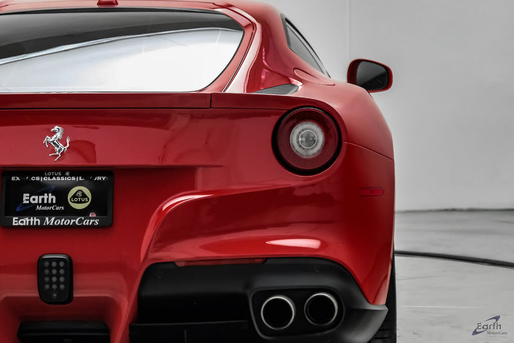 2015 Ferrari F12 Berlinetta Coupe photo 17