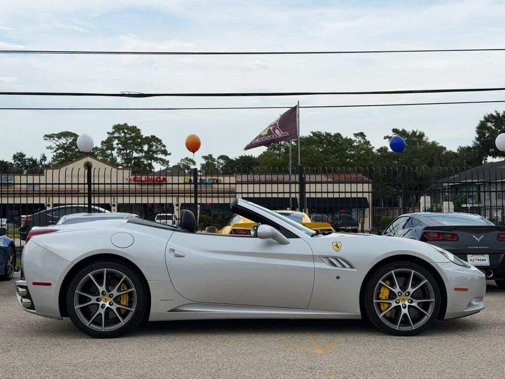 2010 Ferrari California GT Convertible photo 11
