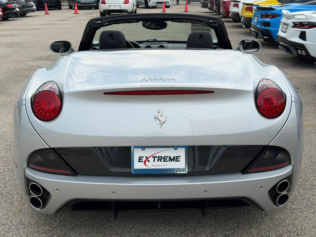 2010 Ferrari California GT Convertible photo 3