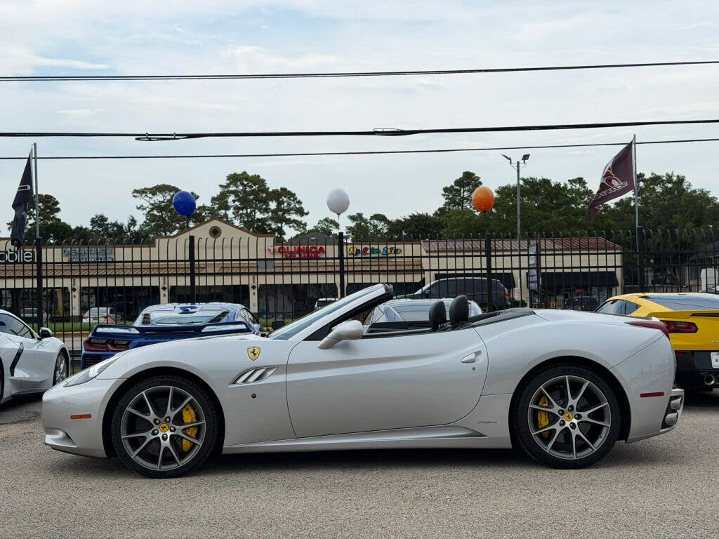 2010 Ferrari California GT Convertible photo 10