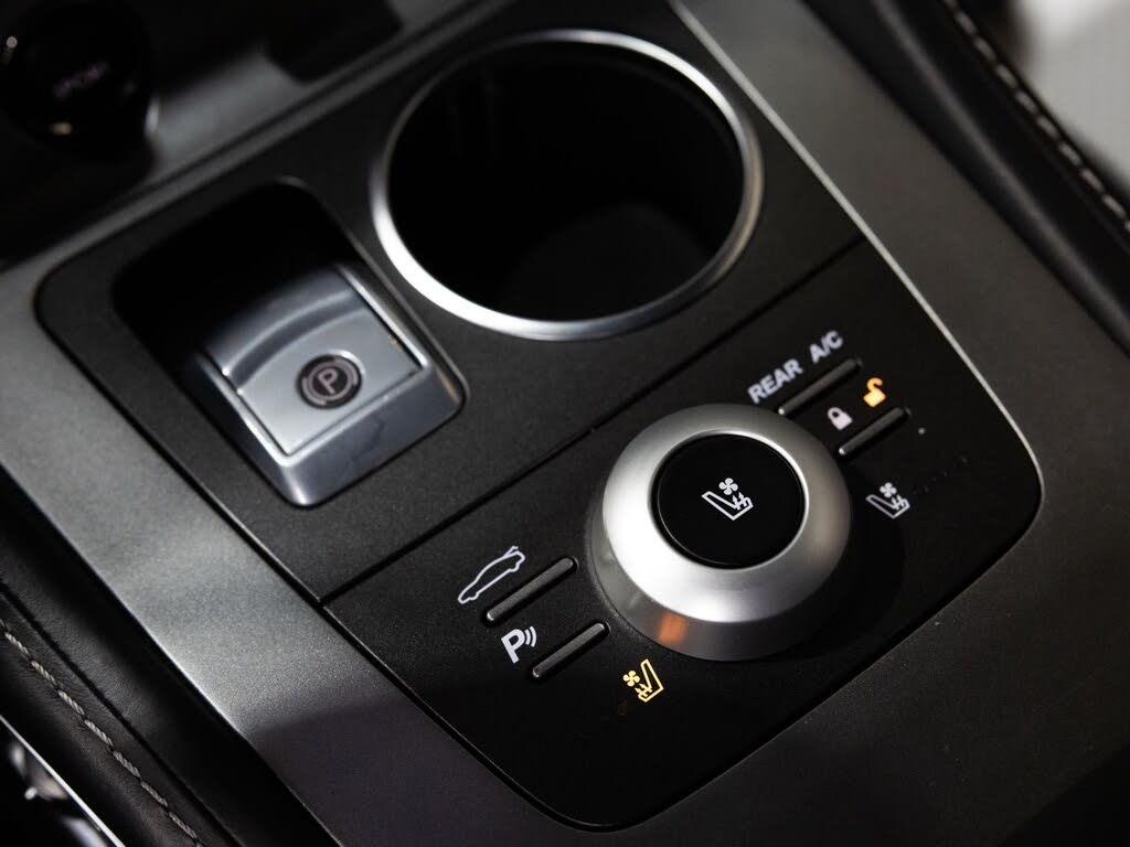 2011 Aston Martin Rapide photo 19