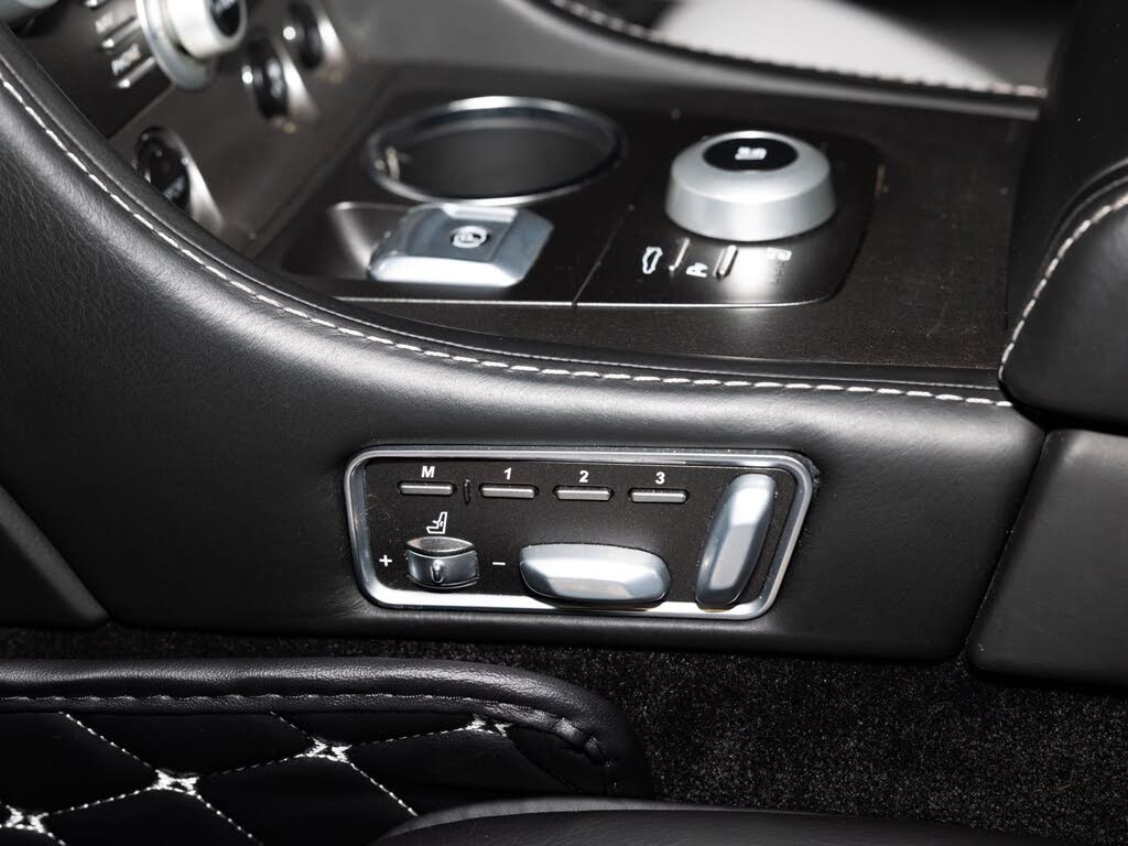 2011 Aston Martin Rapide photo 24
