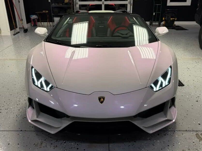 2024 Lamborghini Huracan EVO Spyder AWD photo 2