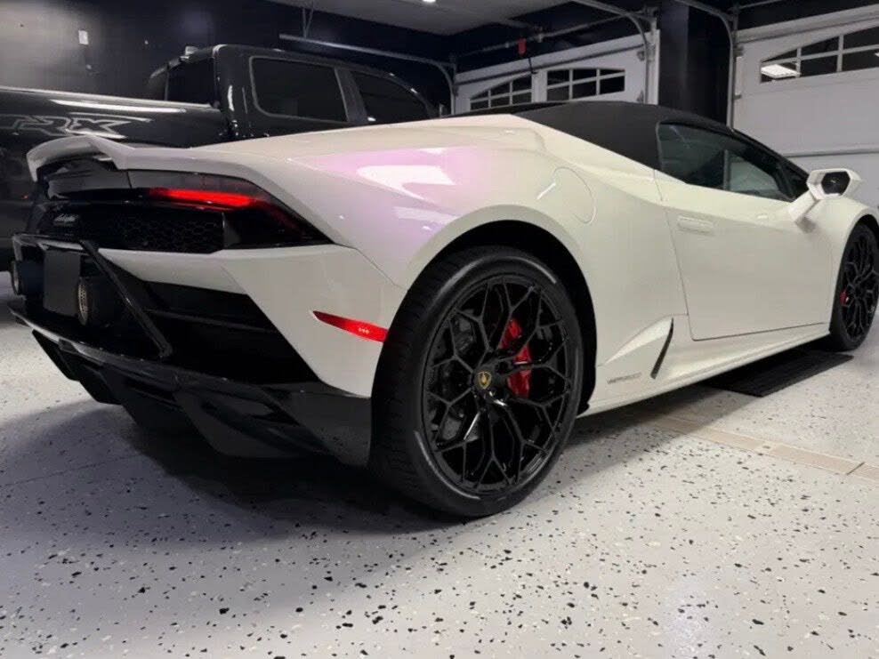 2024 Lamborghini Huracan EVO Spyder AWD photo 11