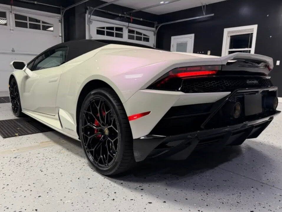 2024 Lamborghini Huracan EVO Spyder AWD photo 13