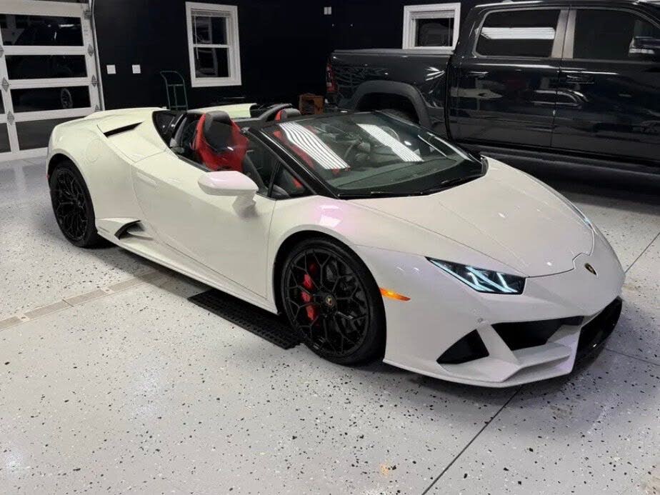 2024 Lamborghini Huracan EVO Spyder AWD photo 3