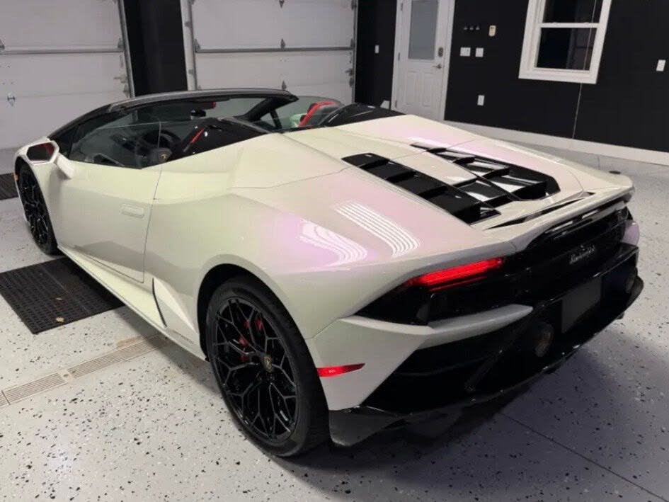 2024 Lamborghini Huracan EVO Spyder AWD photo 7