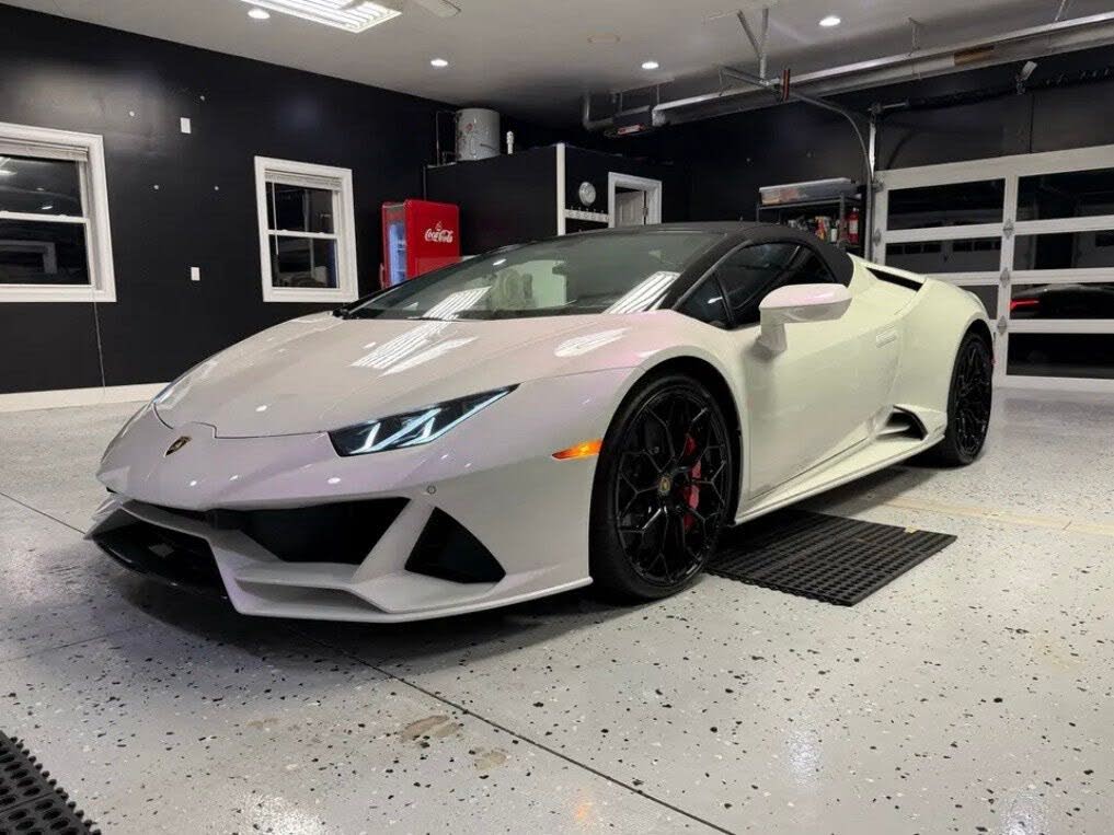 2024 Lamborghini Huracan EVO Spyder AWD photo 9