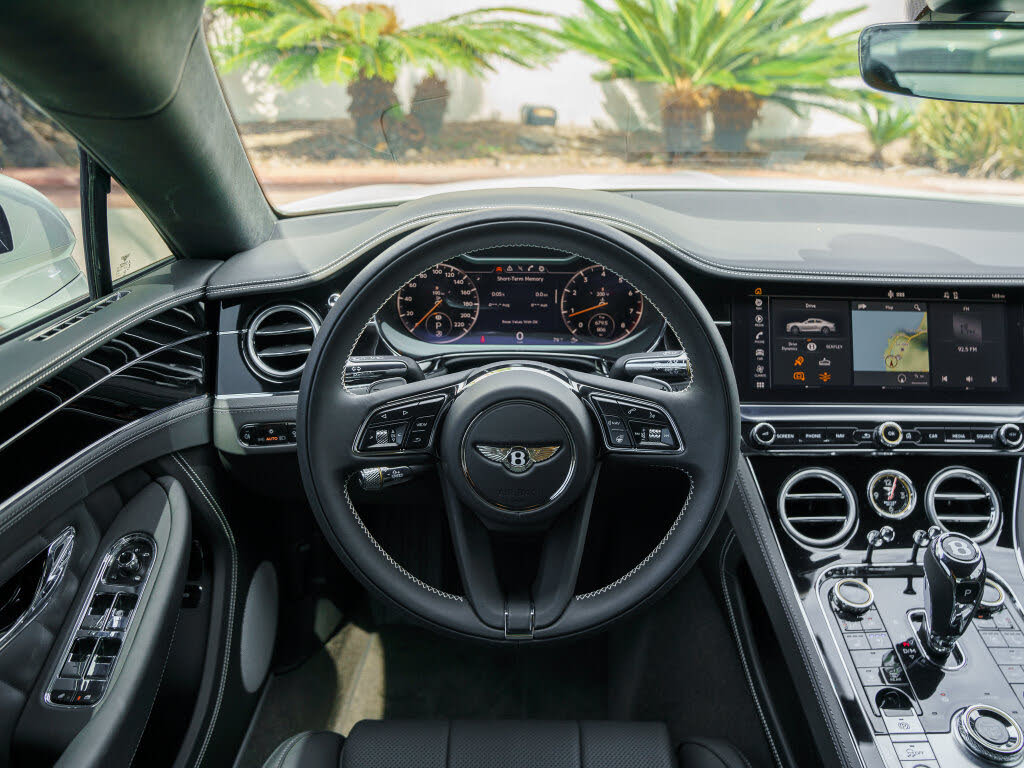 2024 Bentley Continental GT V8 AWD photo 2